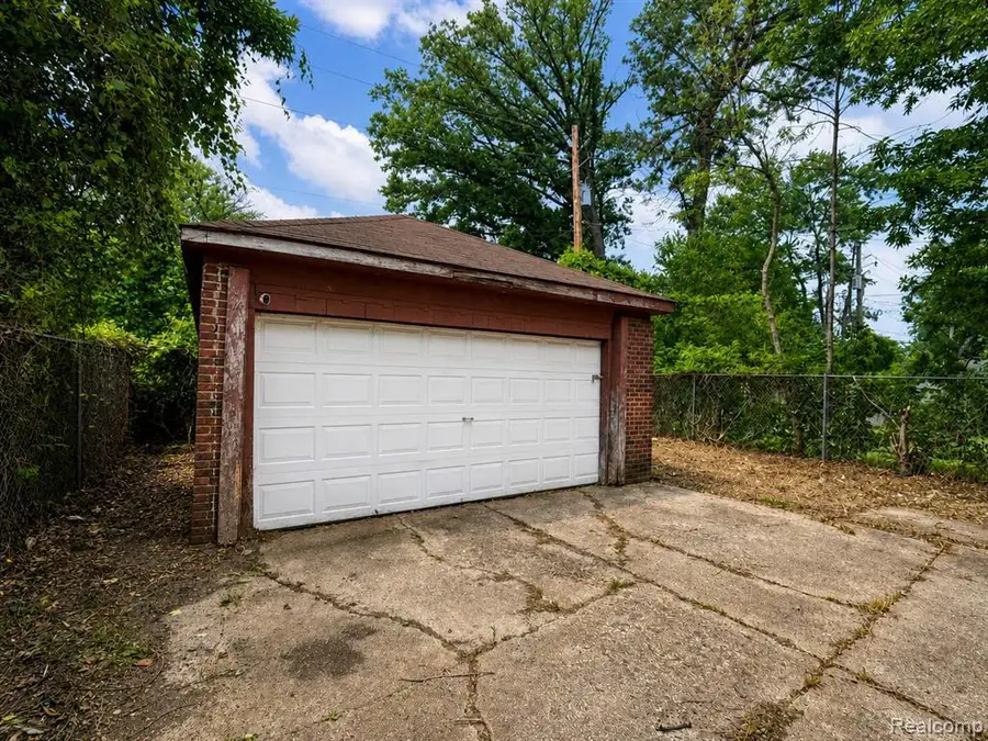 5081-5083 Buckingham, Detroit, MI 48224 - #2