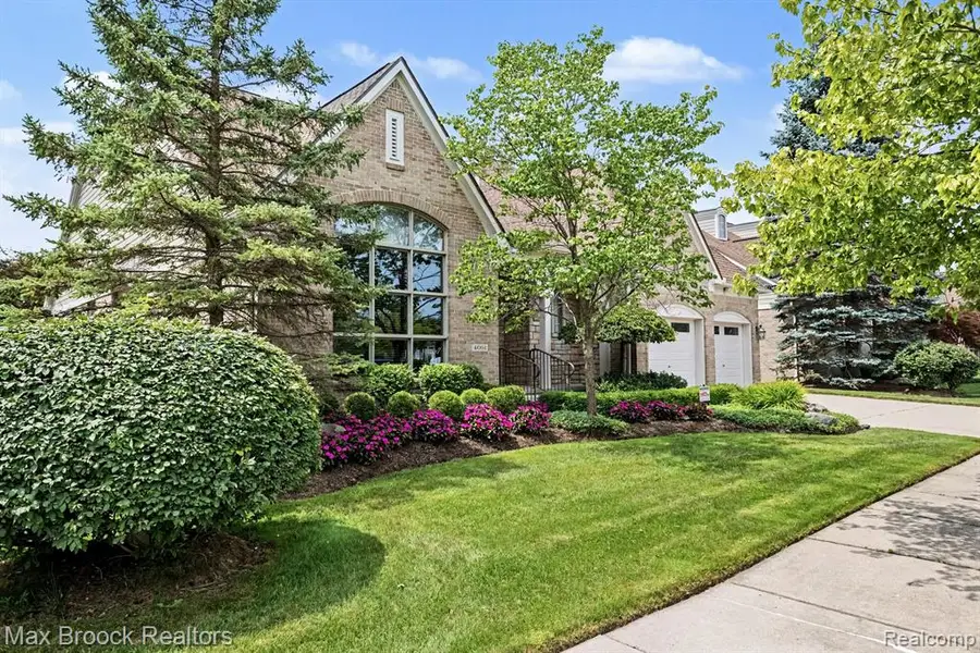 4061 Chatfield, Troy, MI 48098 - #3