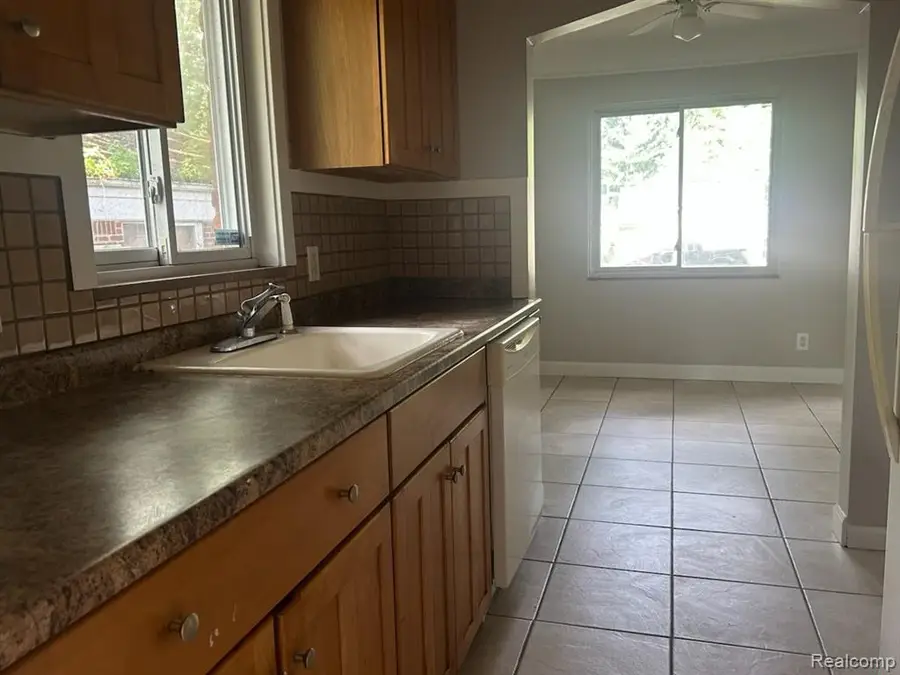 18500 Garfield, Redford, MI 48240 - #2