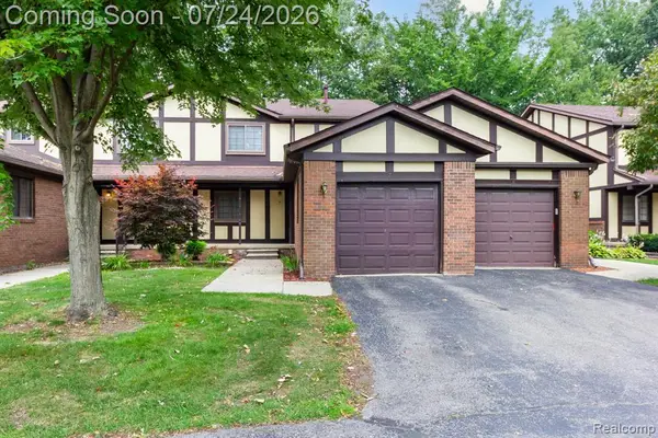 7 Parkplace #7, Allen Park, MI 48101