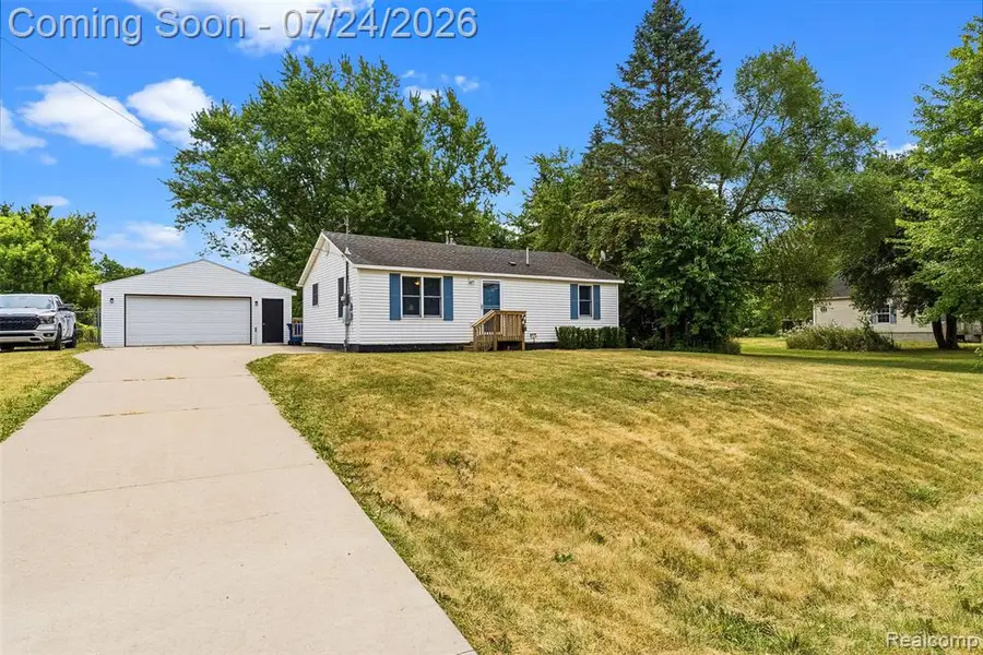 7443 Lawrence, Grand Blanc, MI 48439 - #2