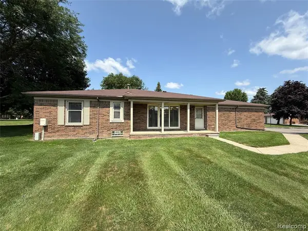 49747 Jefferson, Utica, MI 48315