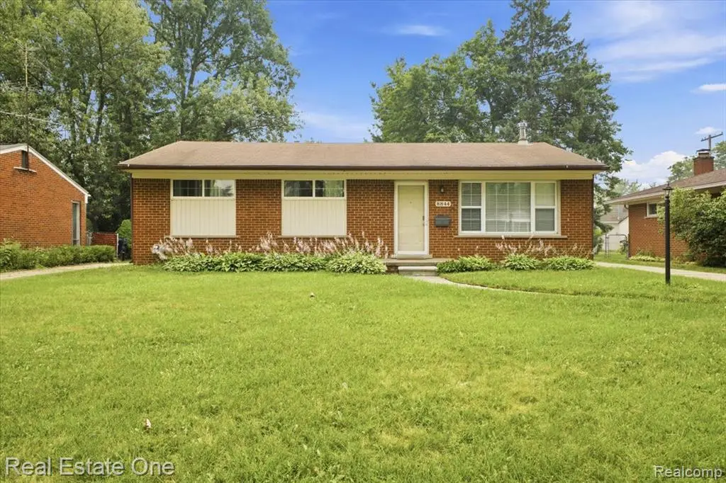 8844 Headley, Sterling Heights, MI 48314 - #1