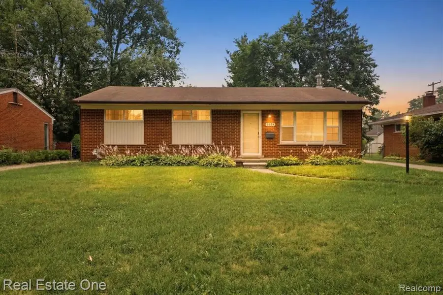 8844 Headley, Sterling Heights, MI 48314 - #2