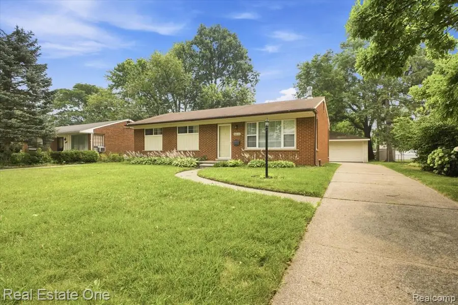 8844 Headley, Sterling Heights, MI 48314 - #3