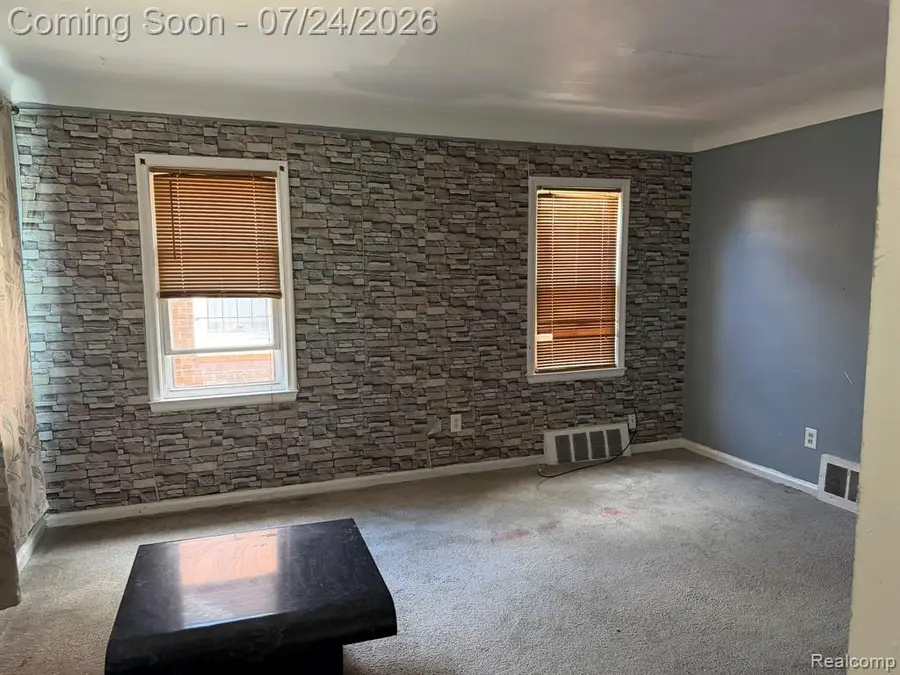 7296 Memorial, Detroit, MI 48228 - #2
