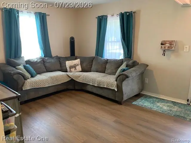 34337 Harroun, Wayne, MI 48184 - #3