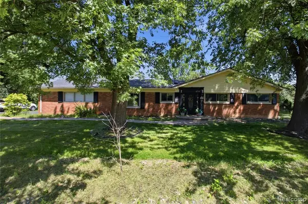 3812 Terrybrook, West Bloomfield, MI 48322