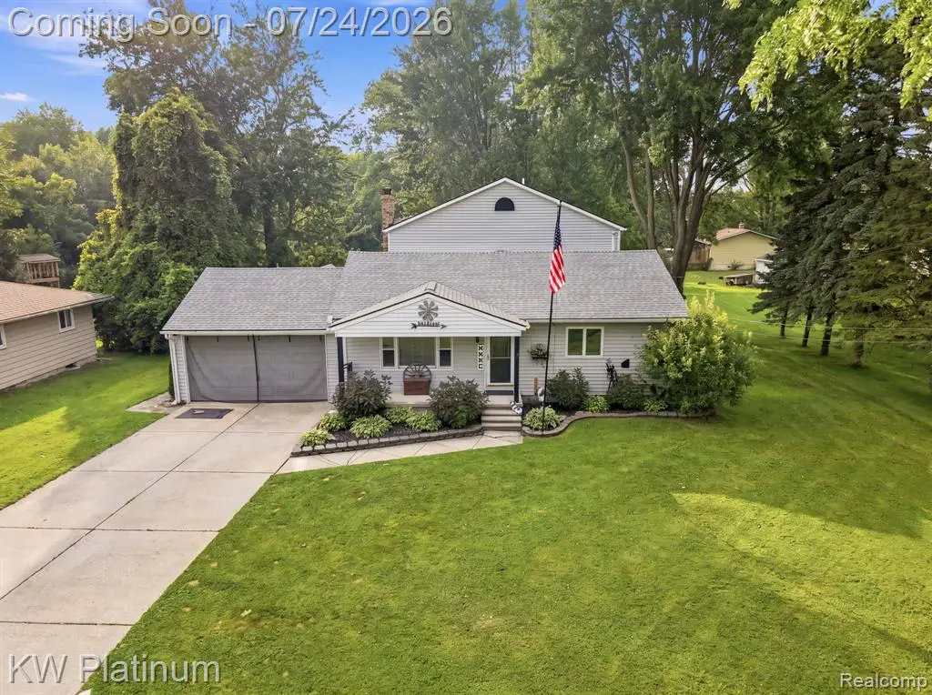 47389 Sugarbush, New Baltimore, MI 48047 - #1