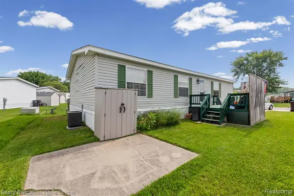 5317 Bart, Casco, MI 48064