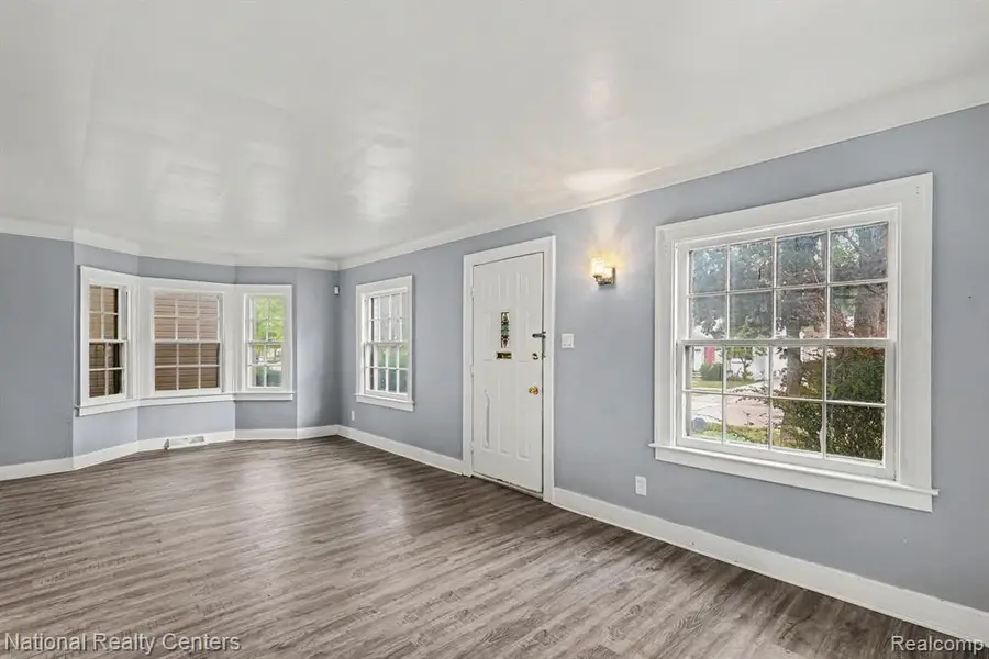 1981 Roslyn, Grosse Pointe Woods, MI 48236 - #2