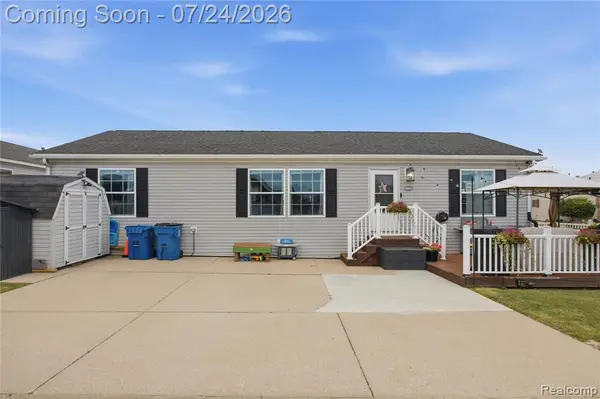 16206 Lancaster Way, Holly, MI 48442