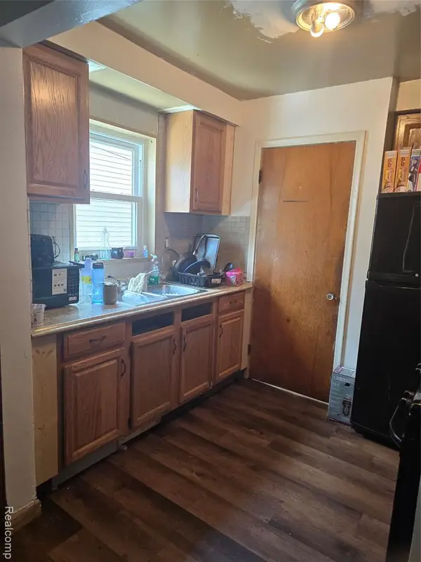 13619 Penrod, Detroit, MI 48223