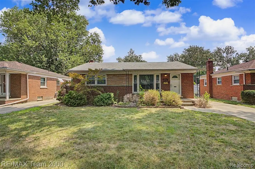 8350 N Evangeline, Dearborn Heights, MI 48127 - #1