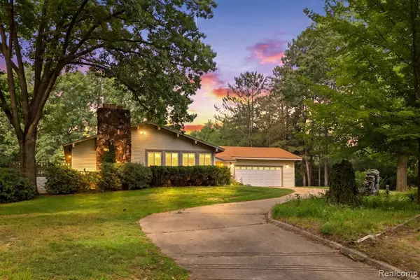 1215 Oakwood, Ortonville, MI 48462