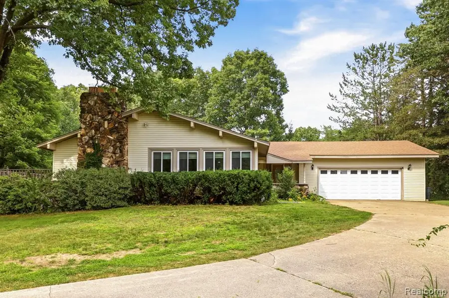 1215 Oakwood, Ortonville, MI 48462 - #2