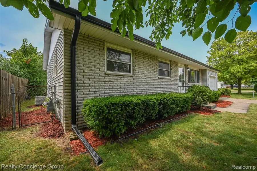 4241 N Michigan, Saginaw, MI 48604 - #3