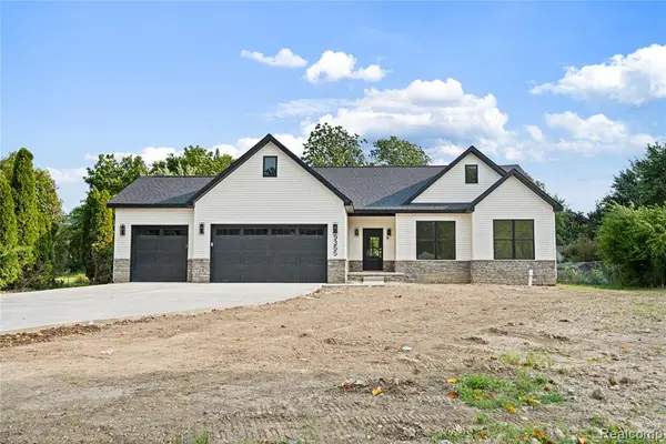 9355 Highland, Grosse Ile, MI 48138