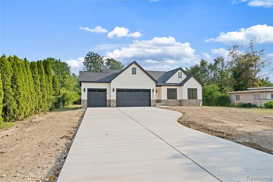 9355 Highland, Grosse Ile, MI 48138 - #2