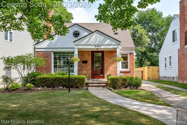 10482 Hart, Huntington Woods, MI 48070