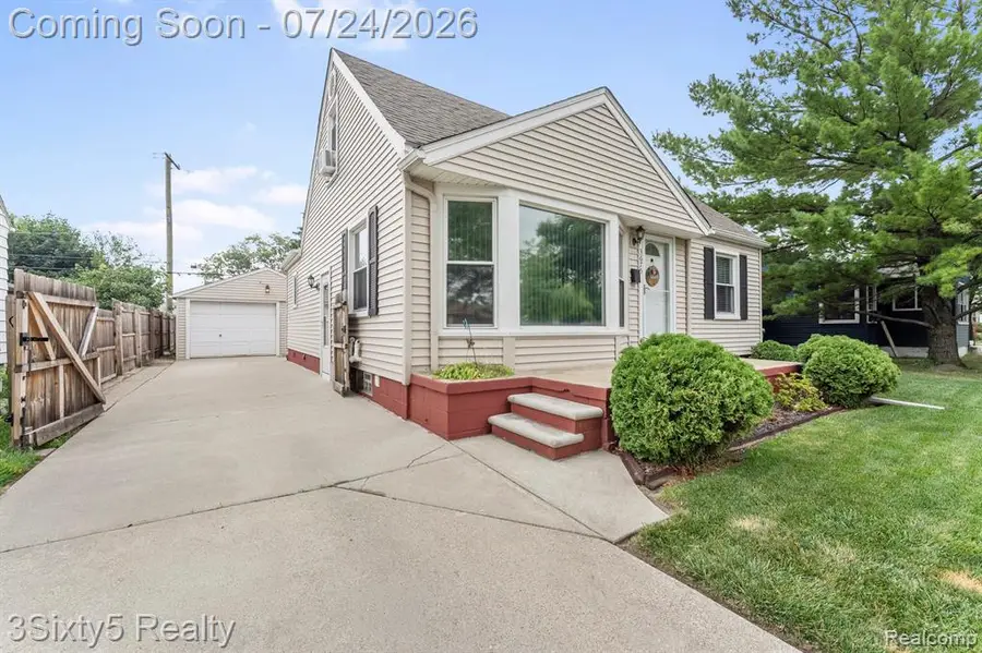 3675 17th, Wyandotte, MI 48192 - #2