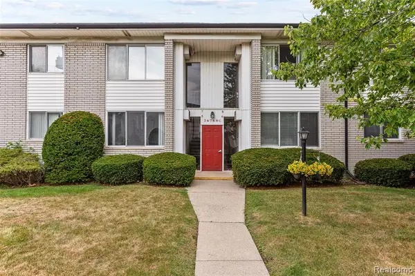 26780 Joy, Redford, MI 48239