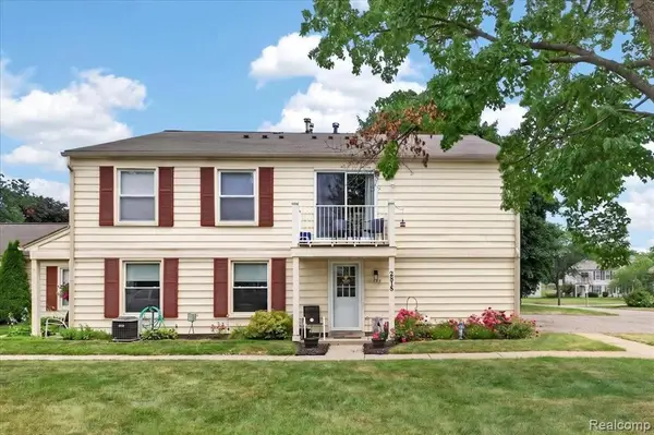2818 Willow, Lake Orion, MI 48360