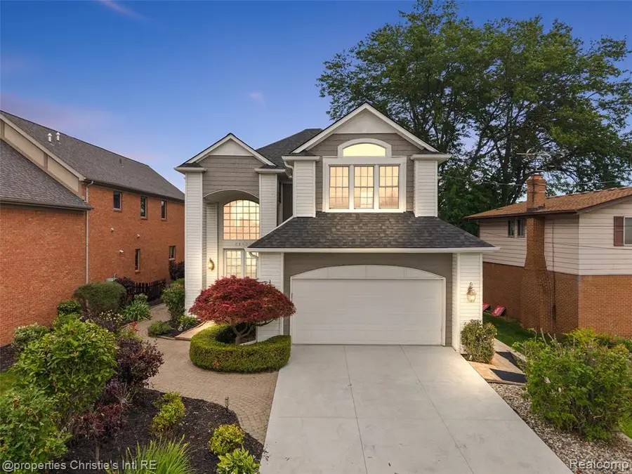 31975 Riverdale, Harrison Township, MI 48045 - #2