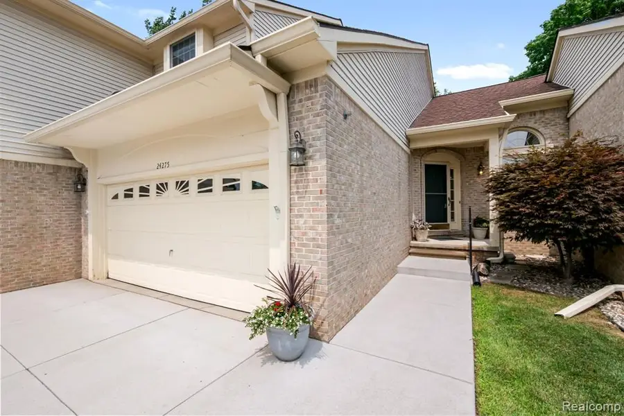 24275 Weathervane, Novi, MI 48374 - #3