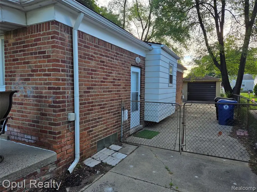 13520 Fenton, Redford, MI 48239 - #3