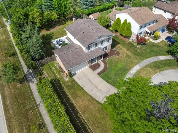 44272 Richmond, Canton, MI 48187
