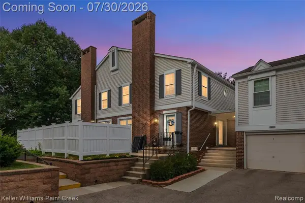 21110 E Glen Haven, Northville, MI 48167