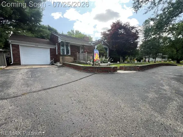 6725 Laurelton, Clawson, MI 48346
