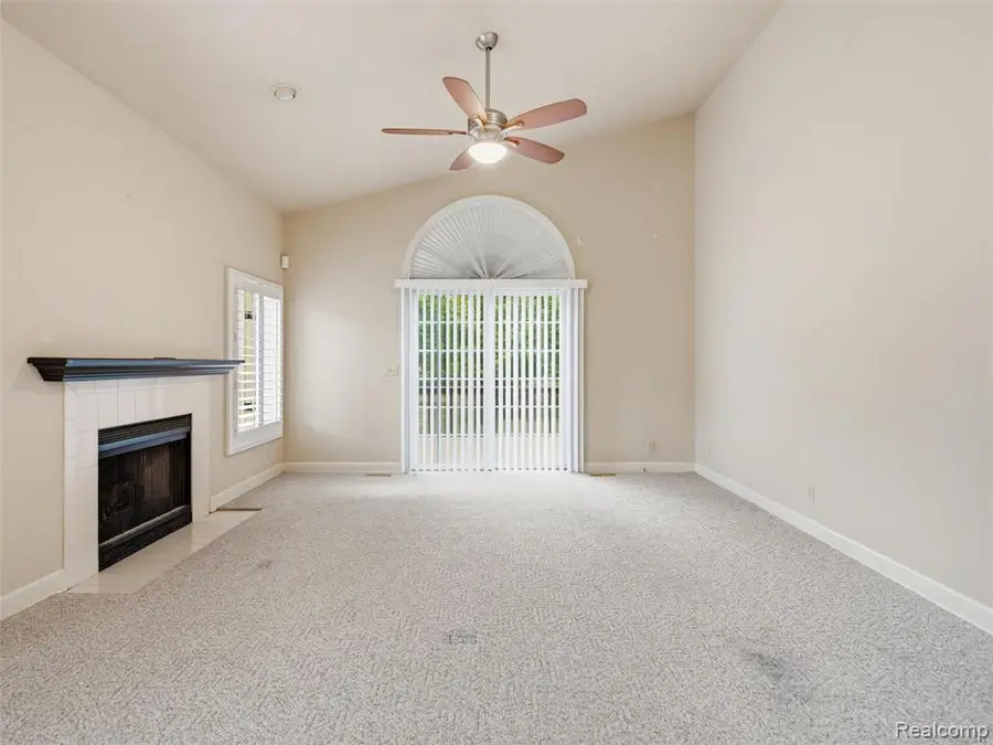6346 Squire Lake, Flushing, MI 48433 - #3