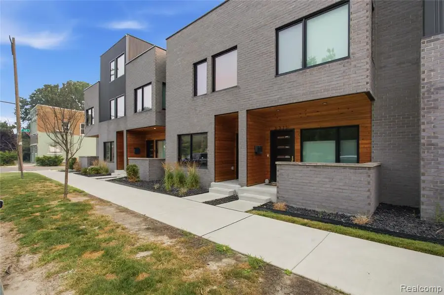 3305 Cochrane St, Detroit, MI 48208 - #3