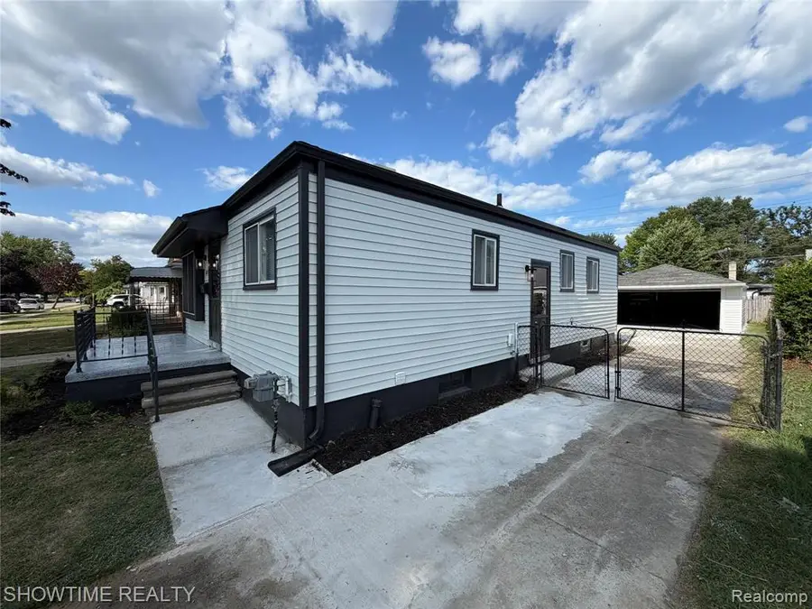 24512 Lexington, Eastpointe, MI 48021 - #2