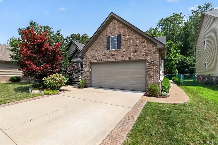 17174 Dew Point, Romulus, MI 48174 - #3