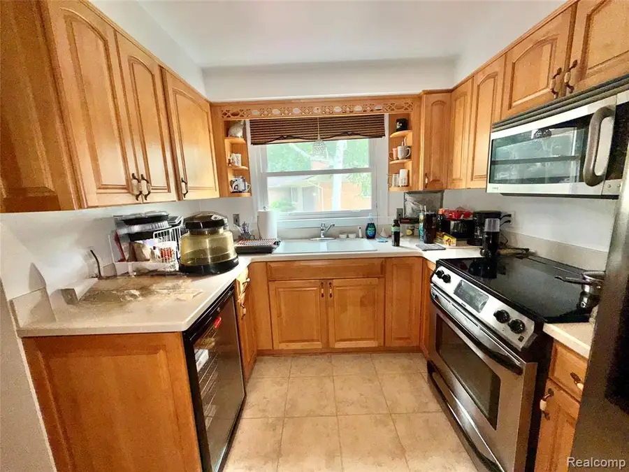 19007 Webster, Southfield, MI 48076 - #3