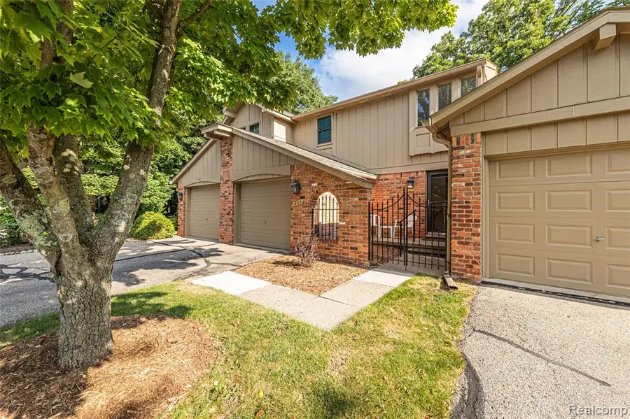 1805 Van Hill, Rochester Hills, MI 48309 - #2