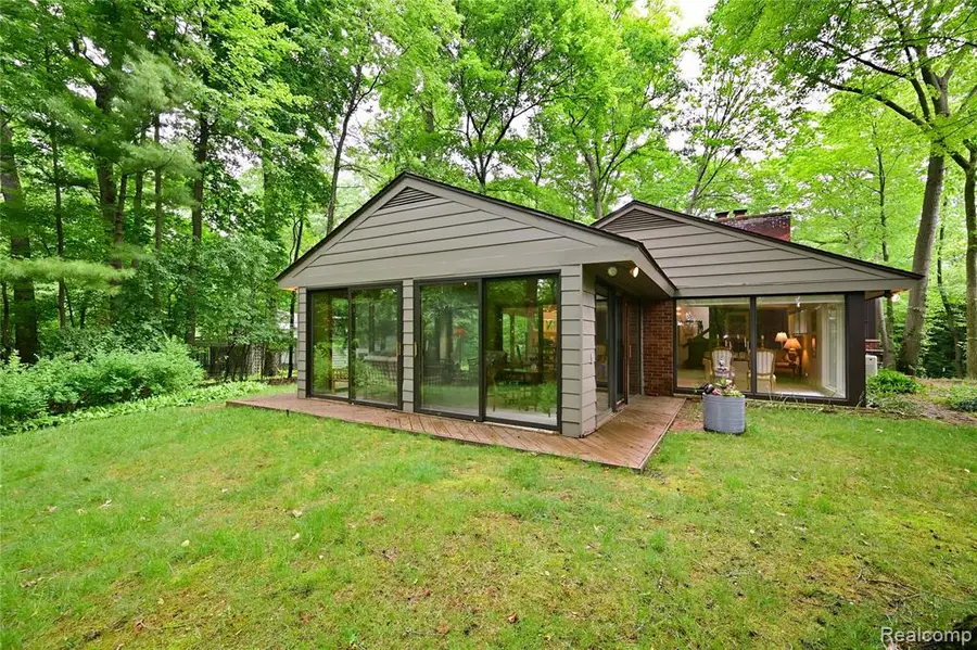 3310 Dogwood, Bloomfield Hills, MI 48304 - #2