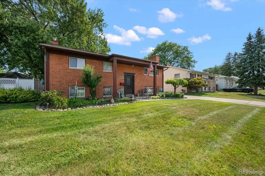 2504 Koper, Sterling Heights, MI 48310 - #2