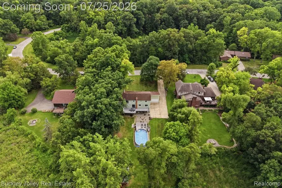 4851 Canyon Oaks, Brighton, MI 48114 - #2