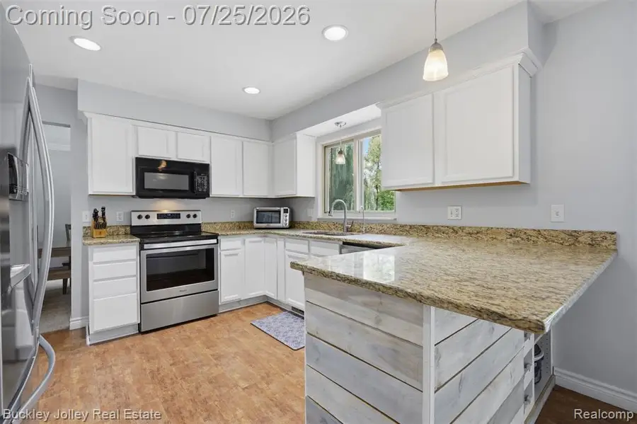 4851 Canyon Oaks, Brighton, MI 48114 - #3