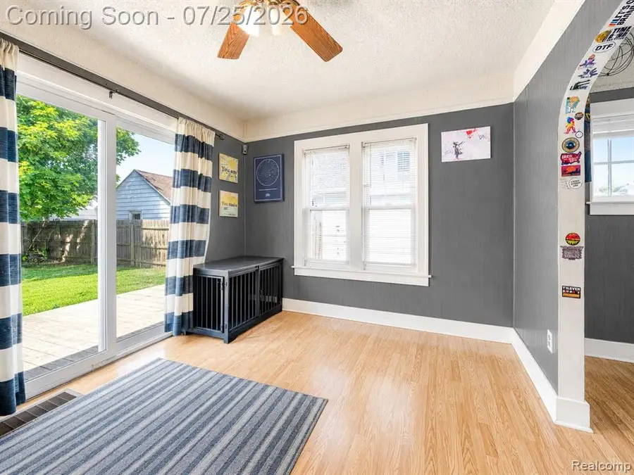 2114 Cumings, Flint, MI 48503 - #3
