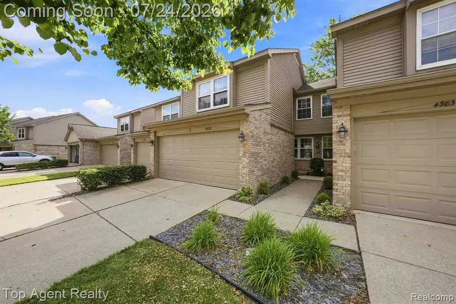 43835 Coachmaker, Sterling Heights, MI 48313 - #2