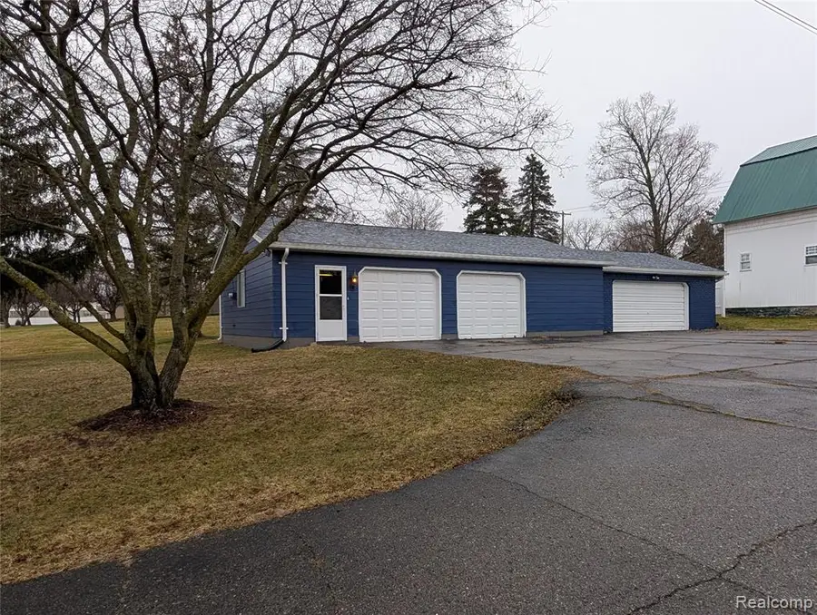 6353 Perry, Grand Blanc, MI 48439 - #3
