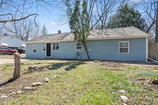 615 W Hodge, Lansing, MI 48910