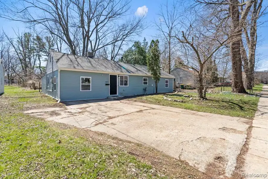 615 W Hodge, Lansing, MI 48910 - #2