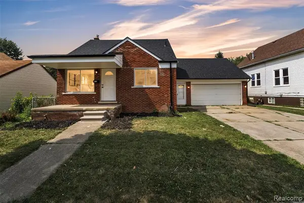 8712 Whitlock, Dearborn, MI 48126