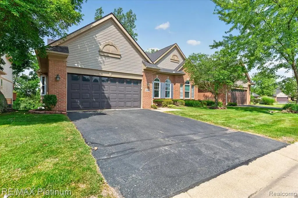 1698 Treyborne, Commerce Township, MI 48390 - #1